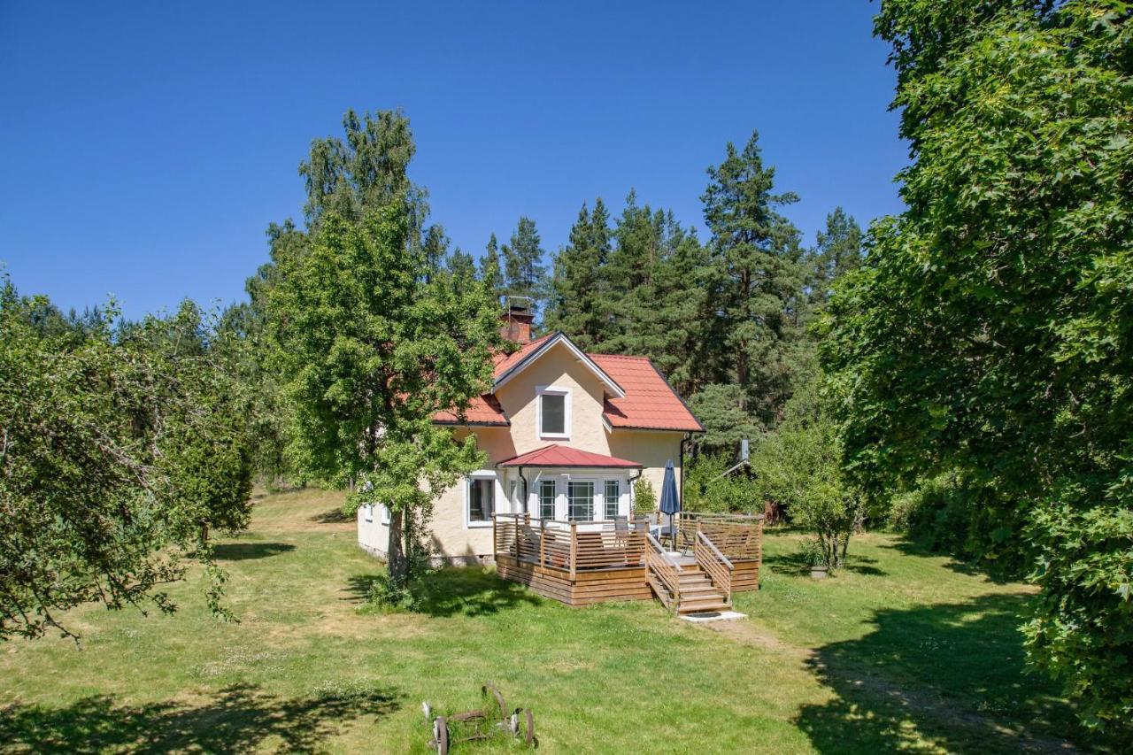 Welcome To Vimmerby Where You Live Close To Nature In A Quiet Environment But Still Close To Astrid Lindgren'S World Villa Exterior foto
